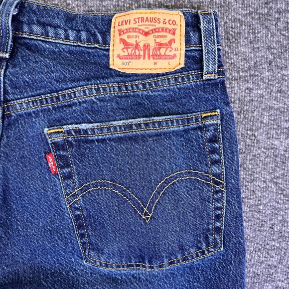 Levis 501 Jeans Womens 28x26 Dark Button Fly Distressed Stretch Denim Fits29x25 - Picture 10 of 16